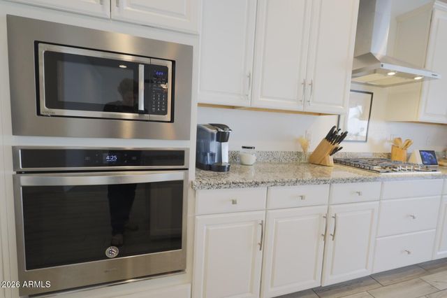 2318 E HARWELL Road, Phoenix, AZ 85042