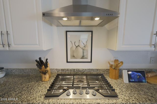 2318 E HARWELL Road, Phoenix, AZ 85042