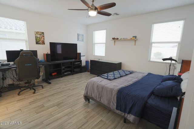 2318 E HARWELL Road, Phoenix, AZ 85042