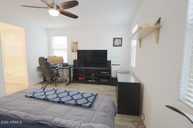 2318 E HARWELL Road, Phoenix, AZ 85042