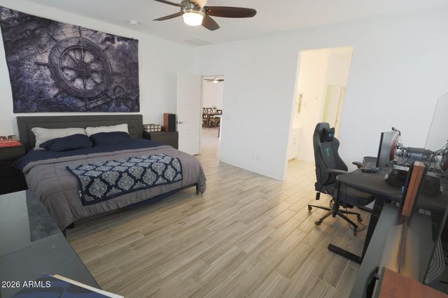 2318 E HARWELL Road, Phoenix, AZ 85042