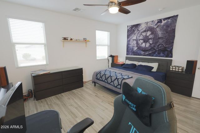 2318 E HARWELL Road, Phoenix, AZ 85042