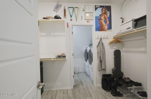 2318 E HARWELL Road, Phoenix, AZ 85042