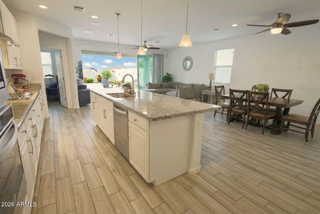 2318 E HARWELL Road, Phoenix, AZ 85042