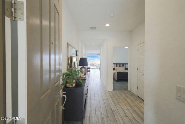 2318 E HARWELL Road, Phoenix, AZ 85042