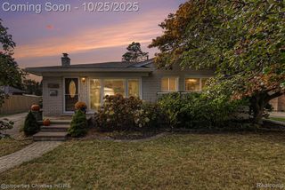 829 Duke, Milford, MI 48381