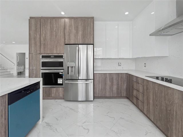 15486 SW 23rd Ln, Miami, FL 33185