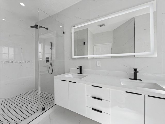 15486 SW 23rd Ln, Miami, FL 33185