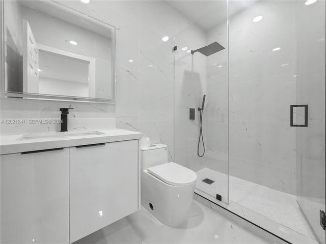 15486 SW 23rd Ln, Miami, FL 33185