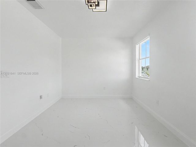15486 SW 23rd Ln, Miami, FL 33185
