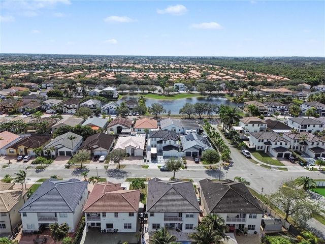 15486 SW 23rd Ln, Miami, FL 33185