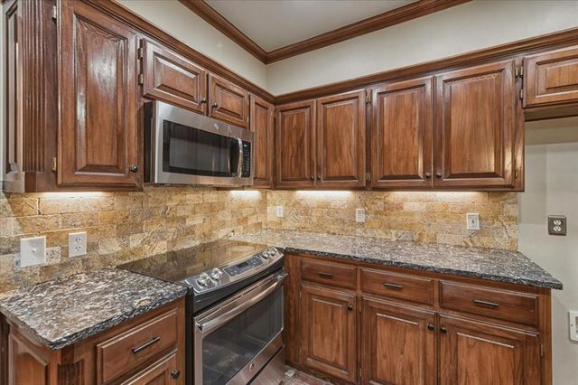 529 Doe Trail, Edmond, OK 73012