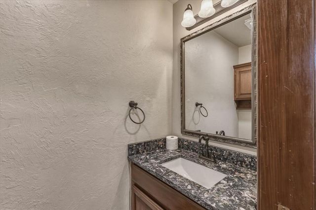 529 Doe Trail, Edmond, OK 73012