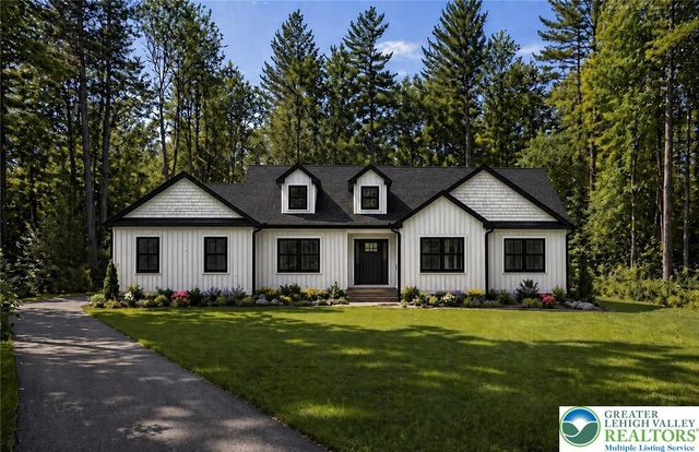 Little Twig Road 157, Chestnuthill Twp, PA 18330