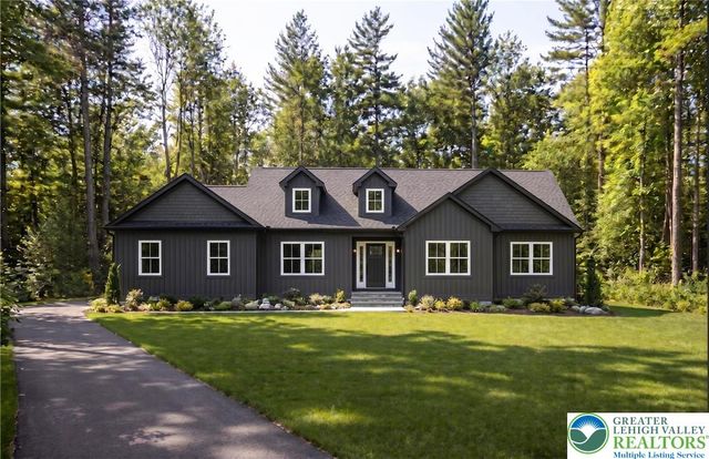 Little Twig Road 157, Chestnuthill Twp, PA 18330