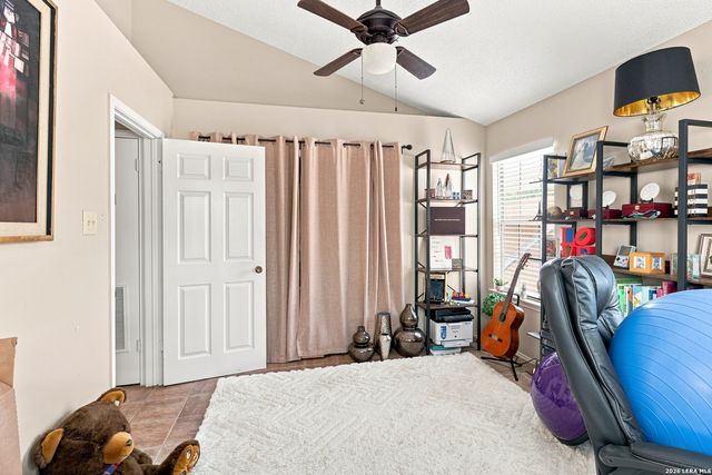 12 Cross Canyon, San Antonio, TX 78247