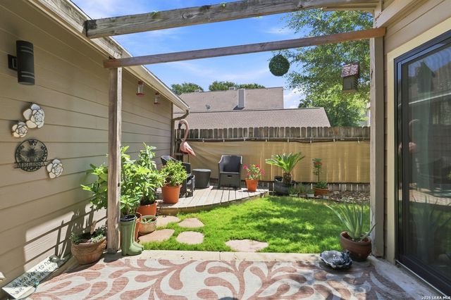12 Cross Canyon, San Antonio, TX 78247