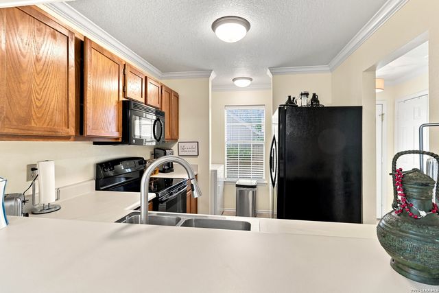 12 Cross Canyon, San Antonio, TX 78247