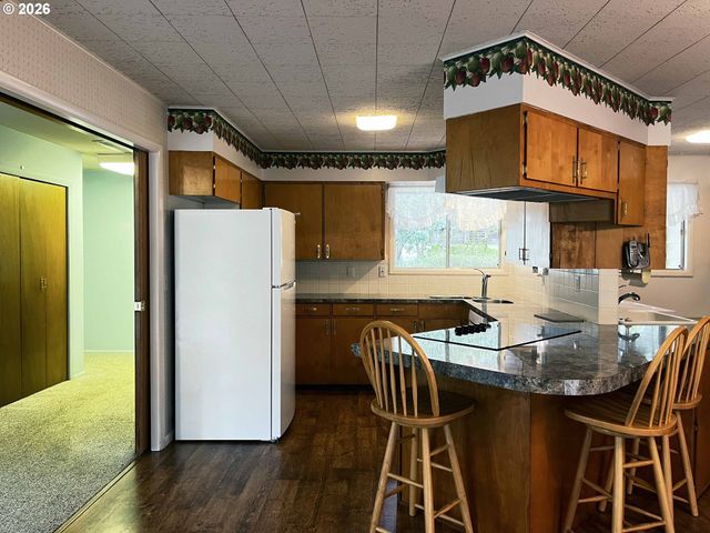 5635 Martin Rd, Florence, OR 97439