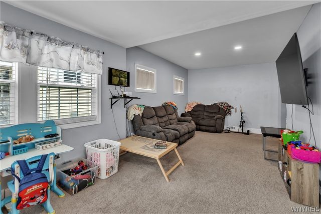 55 Sumner Place, Buffalo, NY 14211