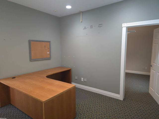 5280 Dixie Highway, Waterford, MI 48329