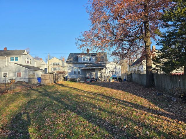 55 Hanmer Street, East Hartford, CT 06114