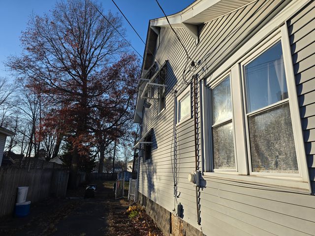 55 Hanmer Street, East Hartford, CT 06114