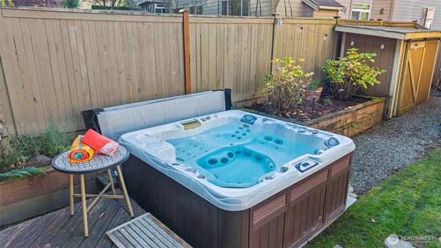 8812 Norman Avenue SE, Snoqualmie, WA 98065