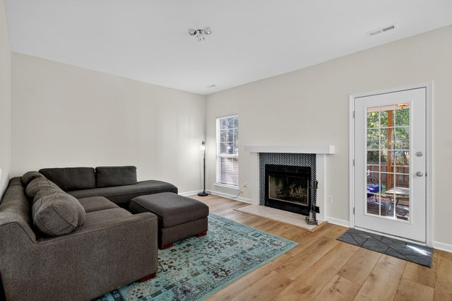 2006 S Smokerise Way, Mount Pleasant, SC 29466