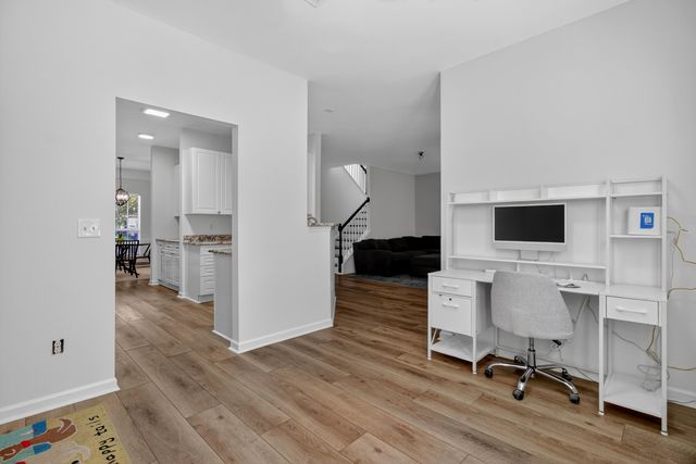 2006 S Smokerise Way, Mount Pleasant, SC 29466