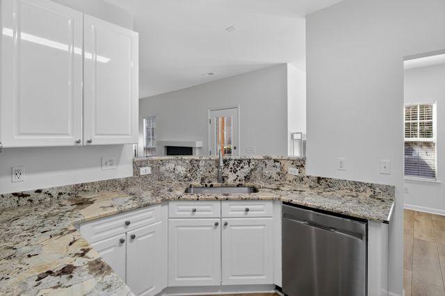 2006 S Smokerise Way, Mount Pleasant, SC 29466