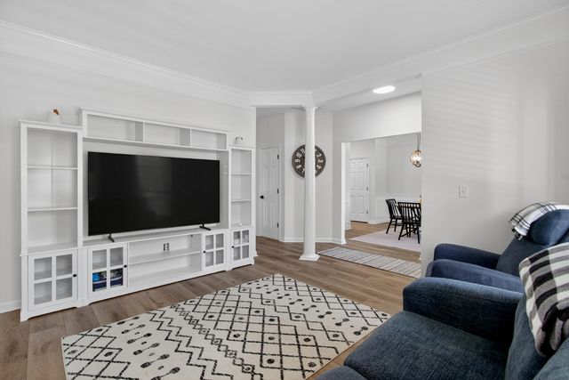 2006 S Smokerise Way, Mount Pleasant, SC 29466