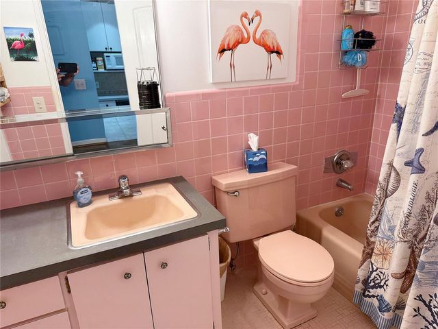 1105 S Riverside Drive 205, Pompano Beach, FL 33062