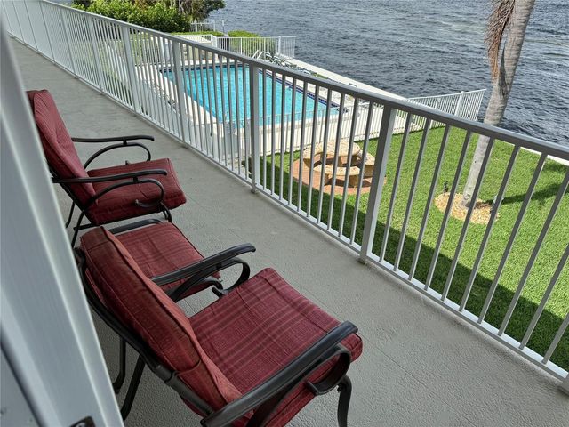 1105 S Riverside Drive 205, Pompano Beach, FL 33062