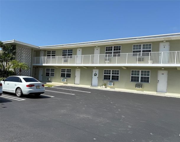 1105 S Riverside Drive 205, Pompano Beach, FL 33062