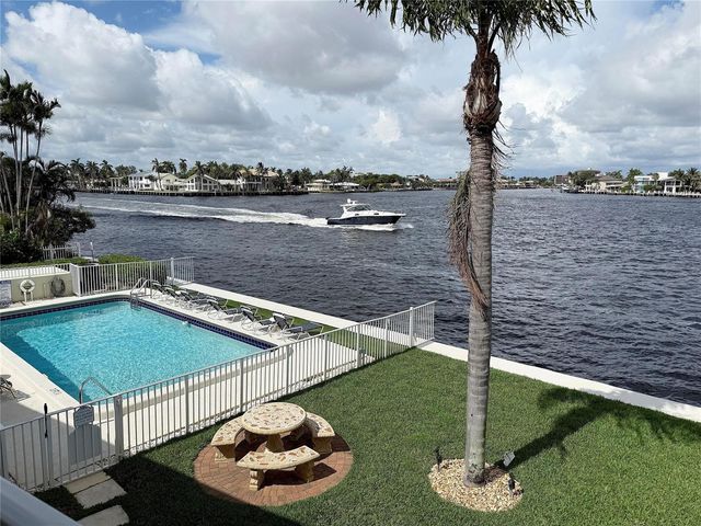 1105 S Riverside Drive 205, Pompano Beach, FL 33062