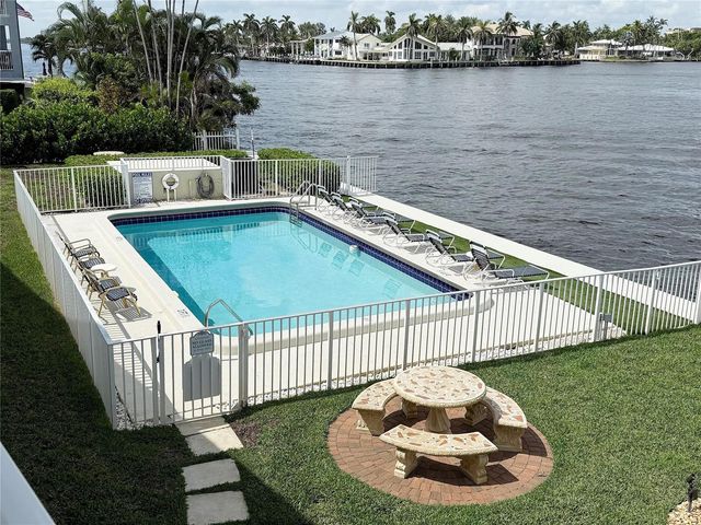 1105 S Riverside Drive 205, Pompano Beach, FL 33062