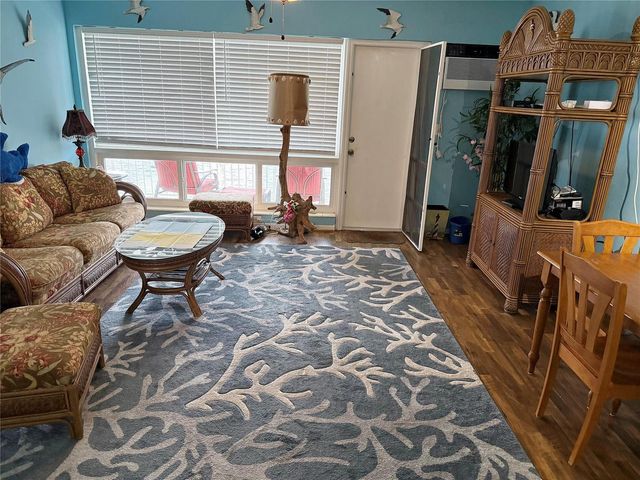 1105 S Riverside Drive 205, Pompano Beach, FL 33062