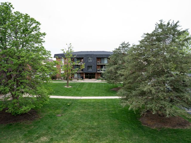 9146 W 140th Street 3NW, Orland Park, IL 60462