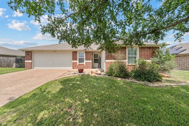 2009 Red Sage Drive, Waco, TX 76708