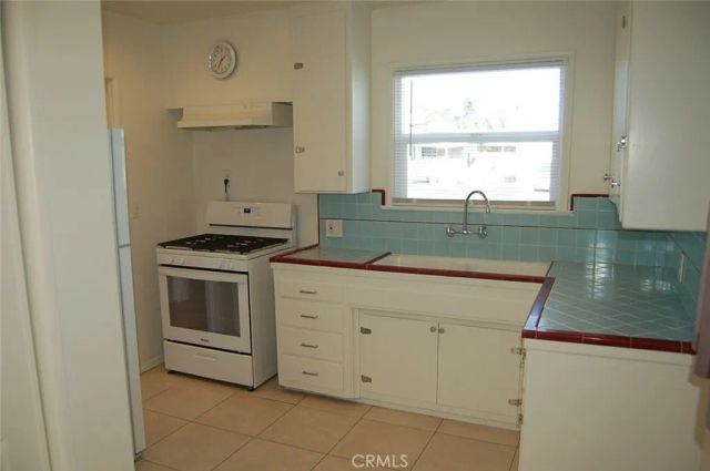 655 W Grove, Rialto, CA 92376