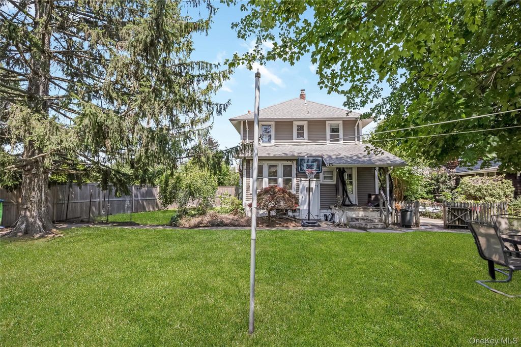 958 Thomas Avenue, Baldwin, NY 11510 — photo 2