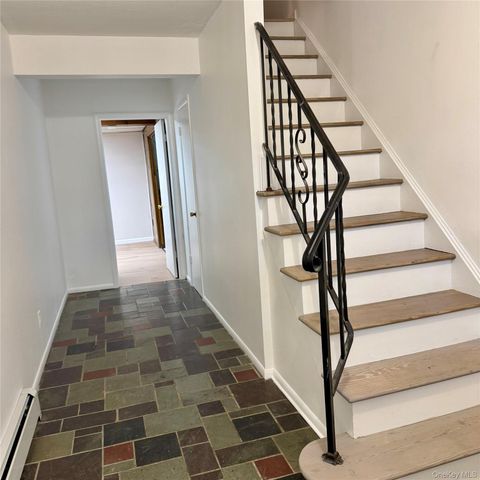 206 Chrystal Drive, Maybrook, NY 12543