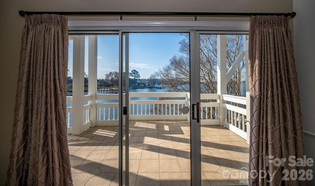 17925 Kings Point Drive B, Cornelius, NC 28031