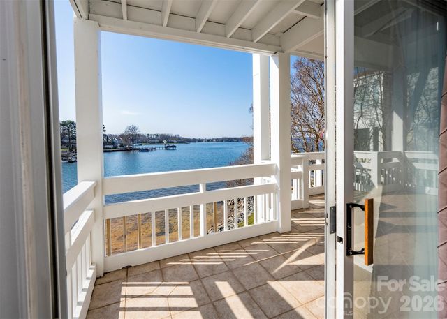 17925 Kings Point Drive B, Cornelius, NC 28031