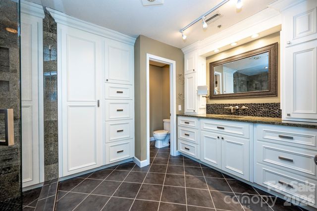 17925 Kings Point Drive B, Cornelius, NC 28031