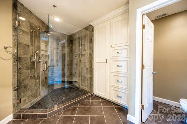 17925 Kings Point Drive B, Cornelius, NC 28031