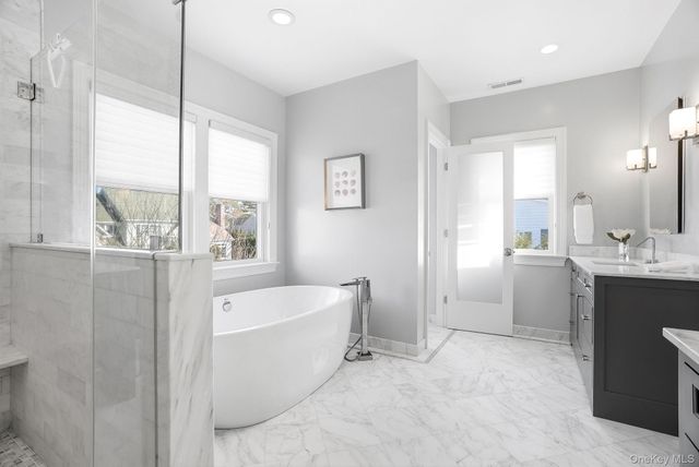 8 Wakefield Road, Scarsdale, NY 10583