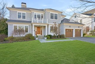 8 Wakefield Road, Scarsdale, NY 10583