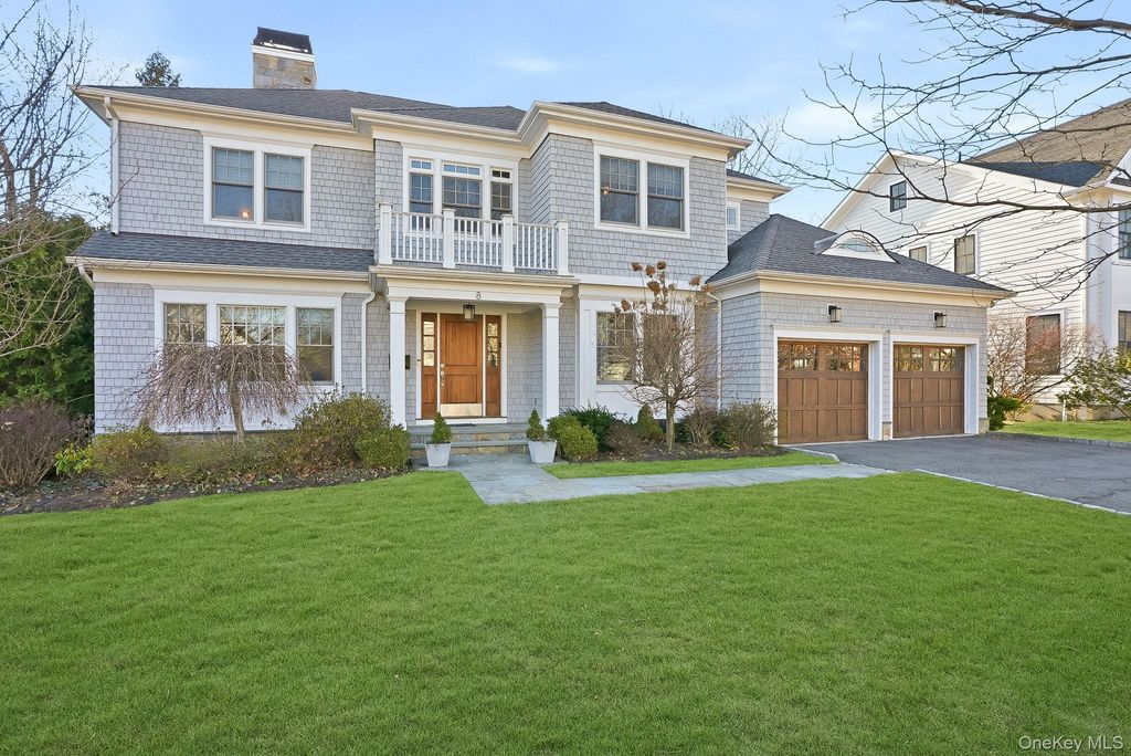 8 Wakefield Road, Scarsdale, NY 10583